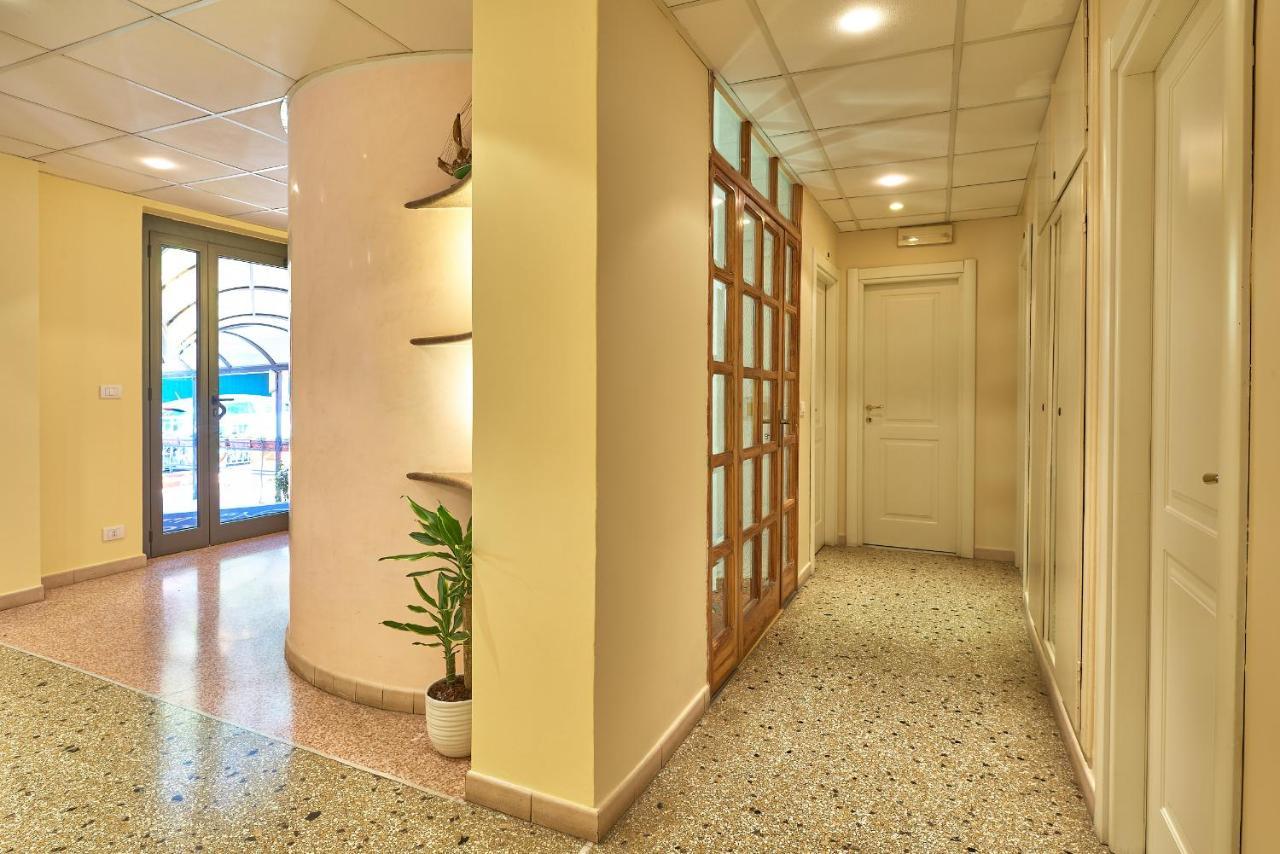 Albergo Natalina Finale Ligure Εξωτερικό φωτογραφία