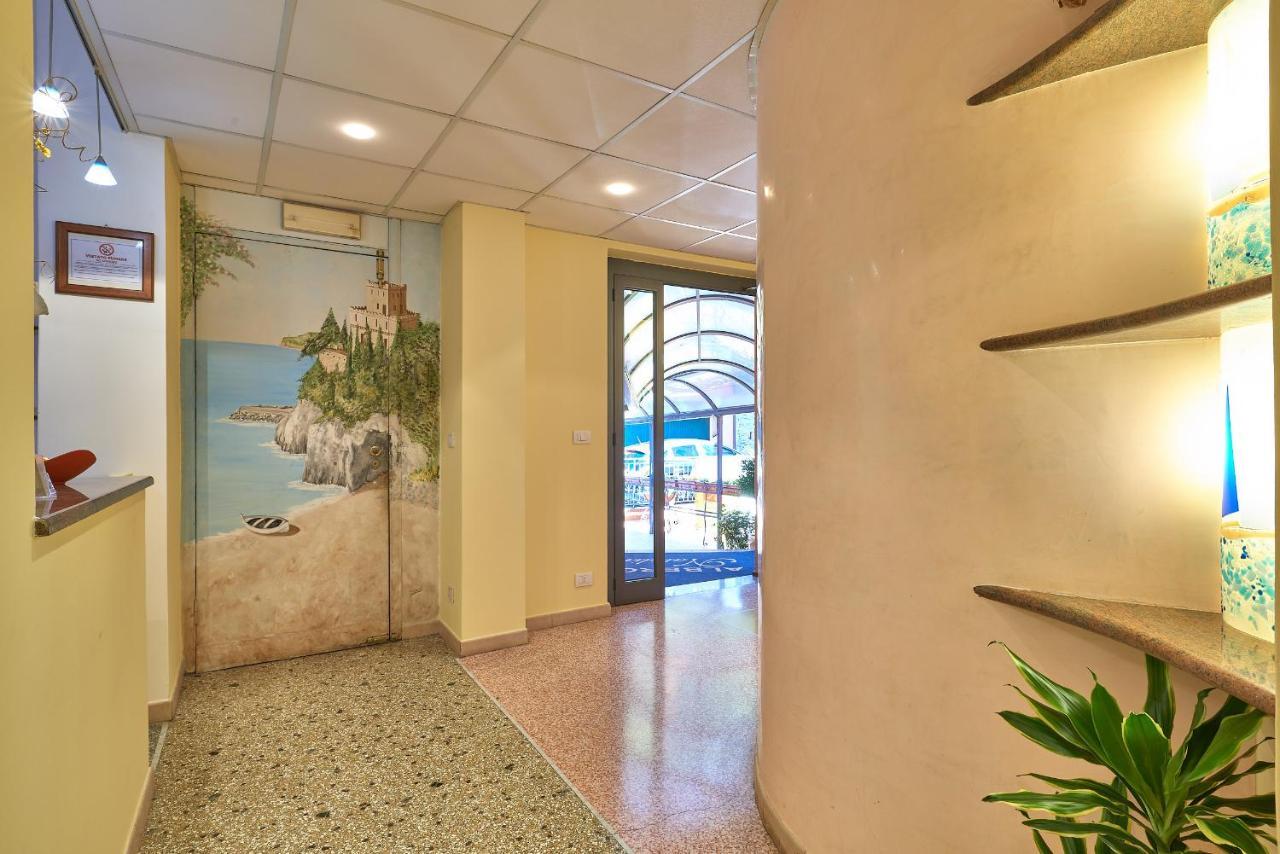 Albergo Natalina Finale Ligure Εξωτερικό φωτογραφία