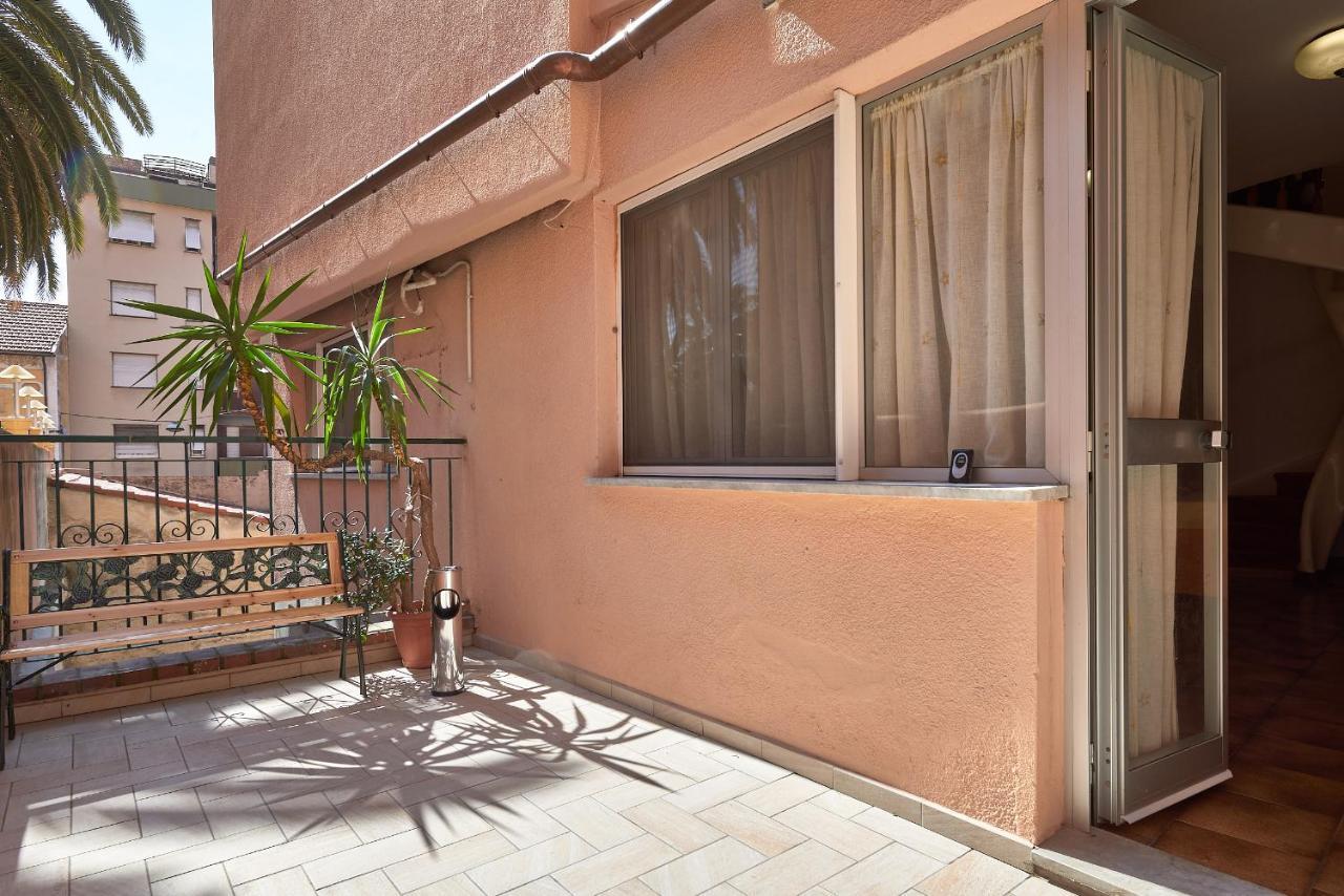 Albergo Natalina Finale Ligure Εξωτερικό φωτογραφία