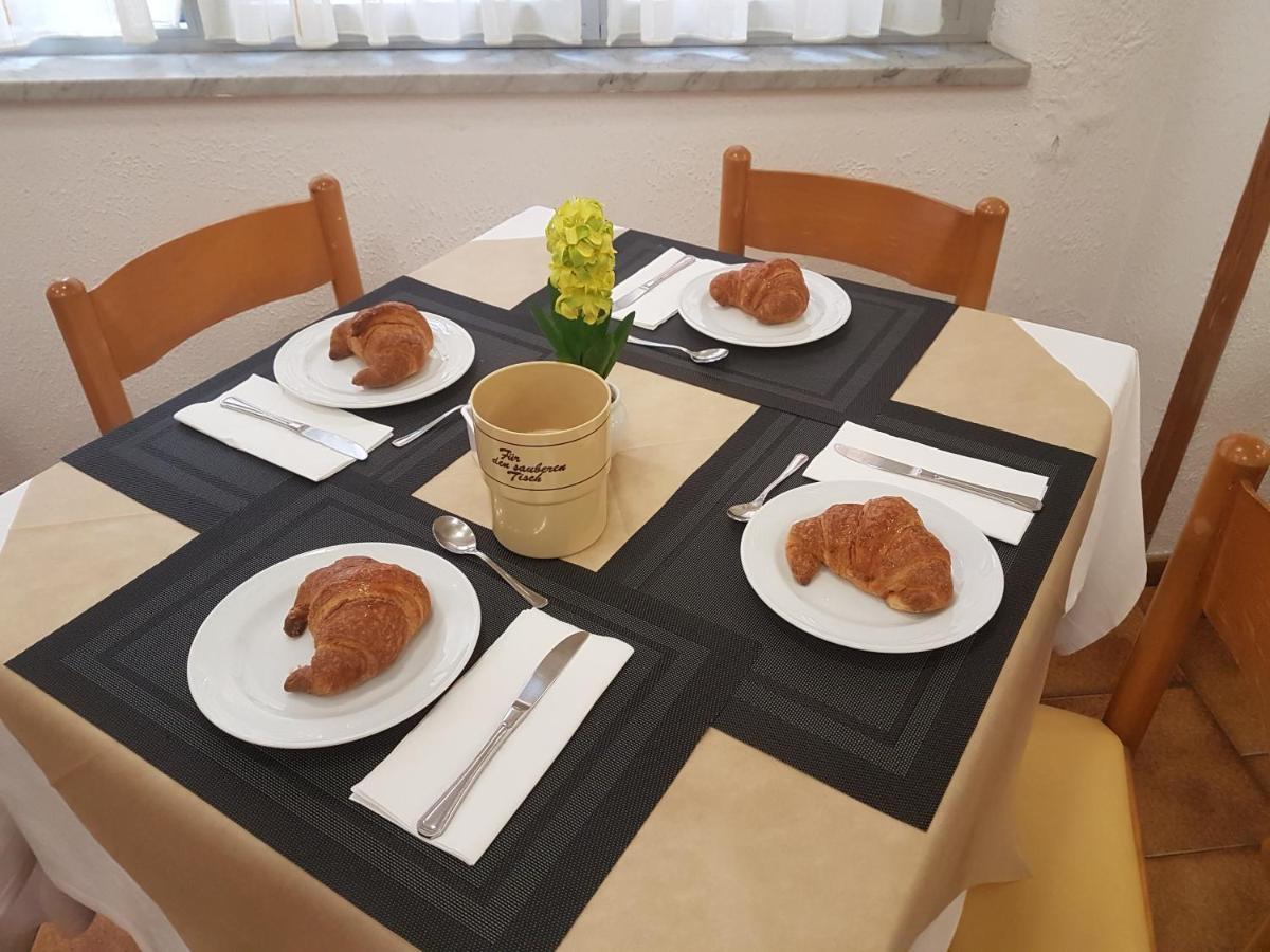 Albergo Natalina Finale Ligure Εξωτερικό φωτογραφία