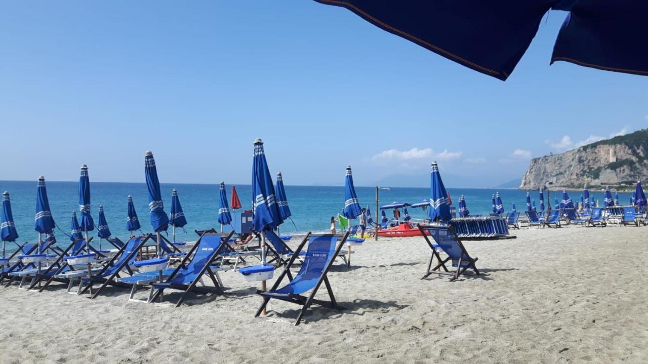 Albergo Natalina Finale Ligure Εξωτερικό φωτογραφία