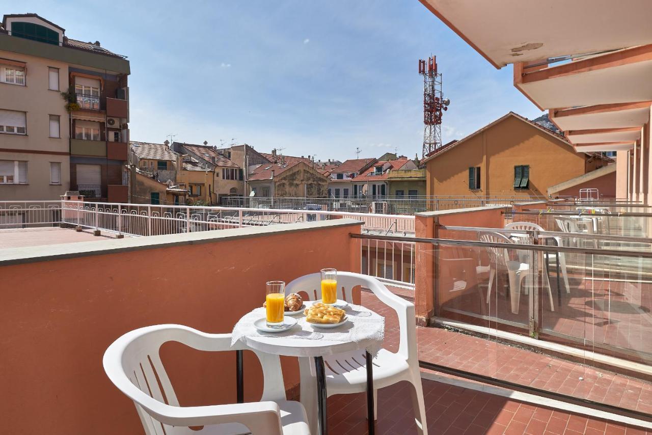 Albergo Natalina Finale Ligure Εξωτερικό φωτογραφία